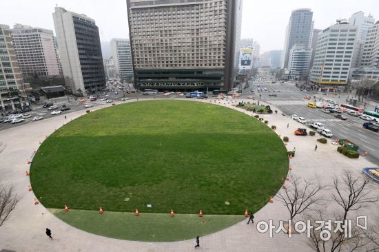 [포토] 잔디 식재된 서울광장