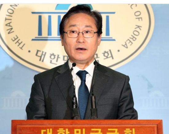 민주당 "2차 남북정상회담, 놀랍고 반가운 소식"