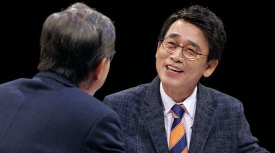 '썰전' 유시민 "MB 구속은 도곡동 자택에서 부터 시작돼"