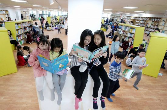 용인국제어린이도서관 개관식에 3만여 인파 '밀물'