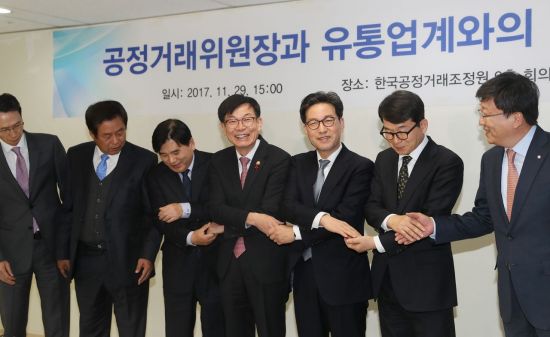 대형마트·백화점 입점업체 보복행위 '징벌적 3배 배상제' 도입 