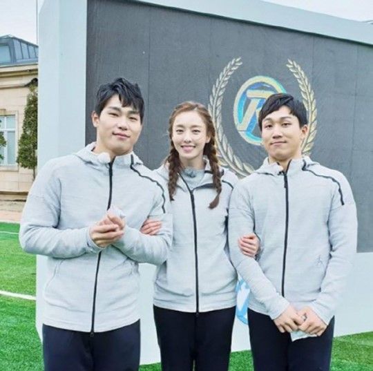 윤성빈 선수(왼쪽), 배우 이다희(가운데), 김지수 선수(오른쪽) / 사진=이다희 인스타그램