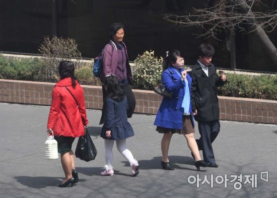 [포토] 카메라에 포착된 평양 주민들
