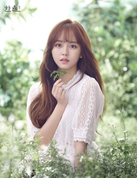 한율, ‘흰감국 보송 선스틱’ 출시