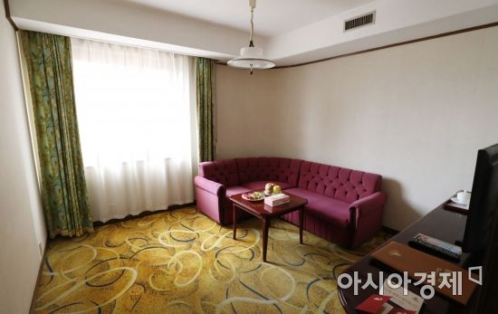 [포토]깔끔한 평양 고려호텔 객실