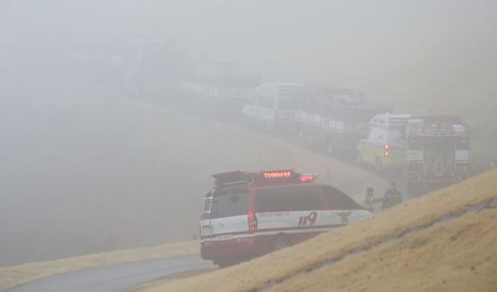 공군, 추락 F-15K 조종사 1명 시신 수습…"날 밝는 대로 수색 재개"  
