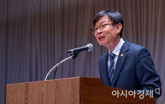 [포토] 김상조 위원장, 대중소기업 상생방안 발표회 참석