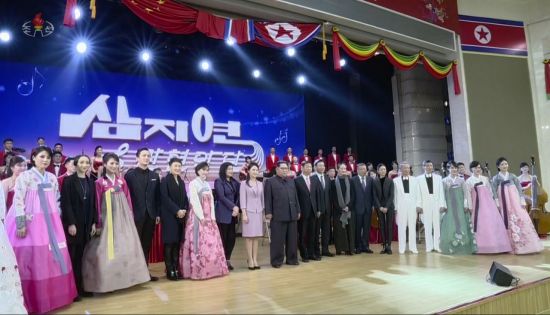 北, 태양절 '핵 언급' 없는 대신 '북중 친선' 강조