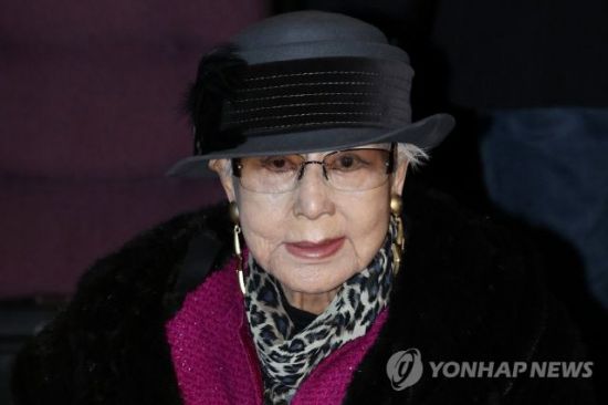 이상적 한국여성 꿈꾼 '불꽃인생'