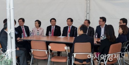 [포토] 한국당, 천막 대책회의