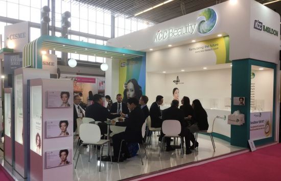 KCC, '2018 인코스메틱스 글로벌' 참가…"화장품 원료용 실리콘 뽐내"