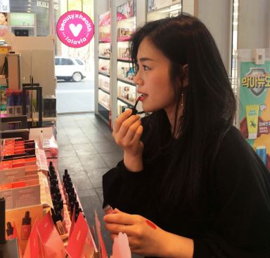 올 봄 메이크업 트렌드는 화사한 핑크…'하이라이터 터치' 대세  