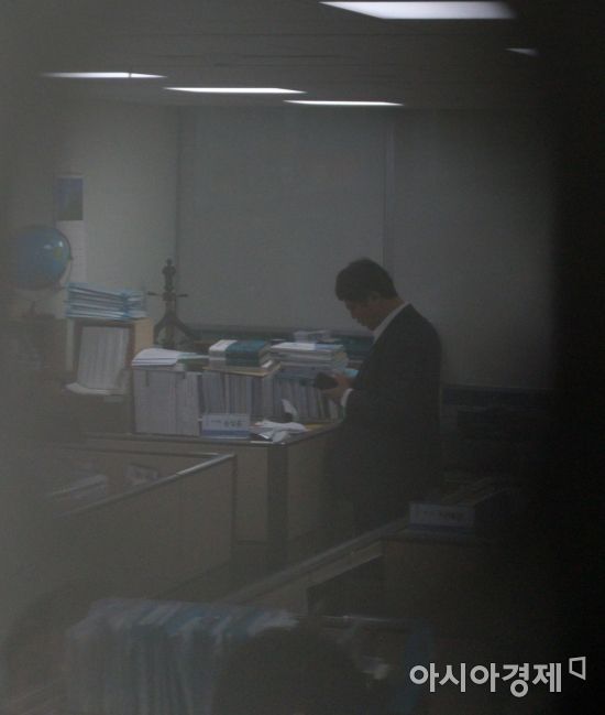[포토] 분주한 국회 김경수 의원실