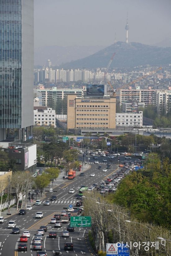 [포토]고농도 미세먼지에 뿌옇게 보이는 남산
