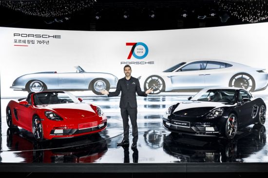 포르쉐, 미드엔진 스포츠카 '718 GTS' 국내 공식 출시