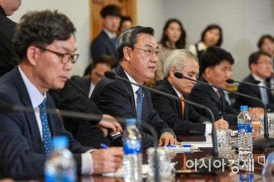 [포토] 모두발언하는 김태영 은행연합회 회장