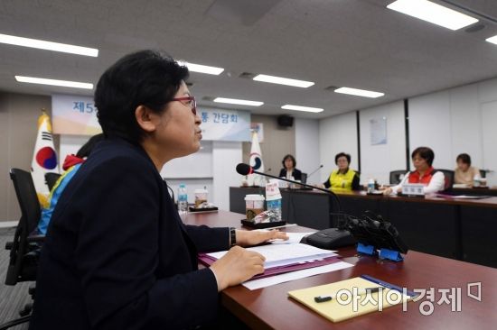 [포토]미투 5차 간담회, 중장년 서비스직 여성 성폭력 실태 논의