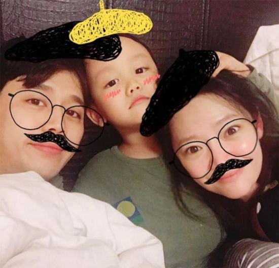 ‘붕어빵 가족’ 김소현♥손준호, 아들 주완이와 깜찍 셀카