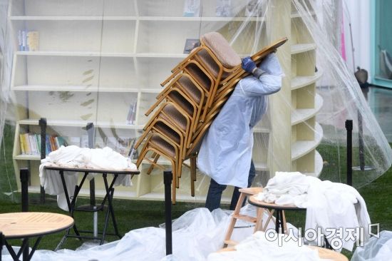 [포토]강한 비바람 때문에 취소