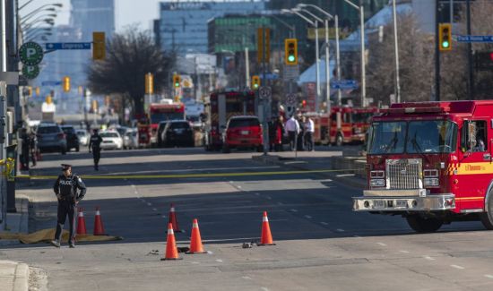 '토론토 차량돌진' 10명 사망…용의자는 25세 대학생