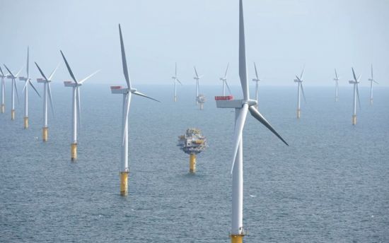 스코틀랜드 앞바다에 건설된 세계 최초의 부유식 해상풍력발전단지.[사진=유튜브 화면캡처]