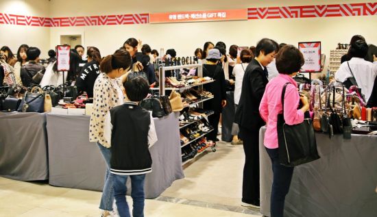 광주신세계, 가정의 달 ‘Shinsegae Loves Family’ 행사 진행