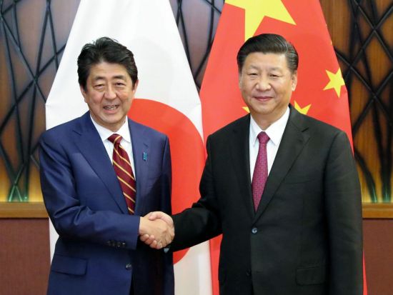 아베 신조 일본 총리와 시진핑 중국 국가주석 [이미지출처=연합뉴스]