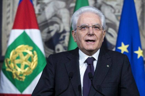 이탈리아 대통령, 포퓰리즘 정부에 "막대한 부채, 청년들 미래에 부담"