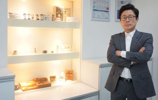 [강소기업CEO] 저가형 3D프린터로 스타트업 날개 달아 주고파