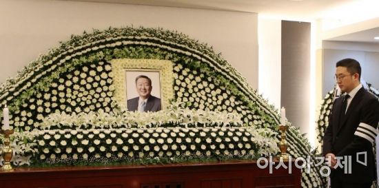 [구본무 LG회장 별세] 이재용·장하성 등…정재계 인사 조문 행렬(종합)