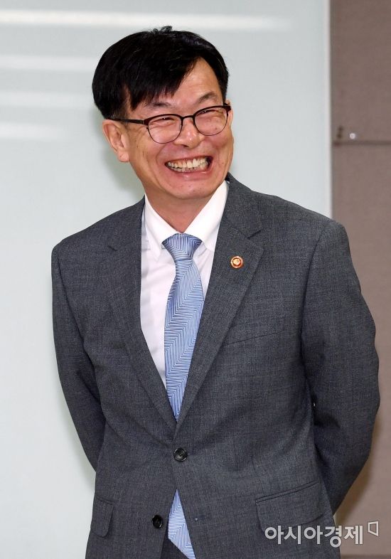 [포토] 미소 짓는 김상조 위원장