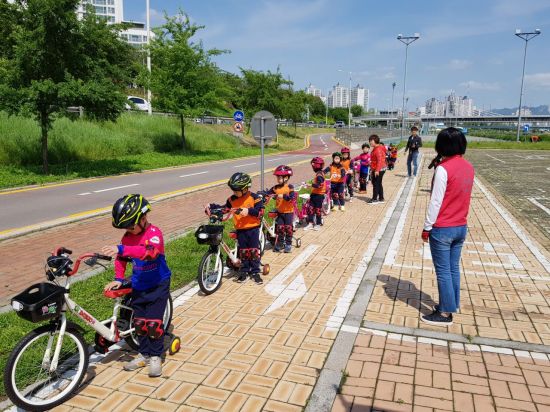 동대문구 ‘자전거 교통안전 체험학습장’ 운영