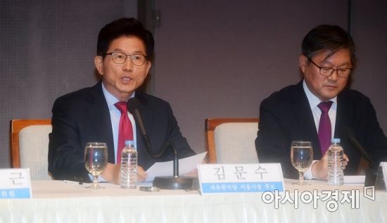 [포토]패널 질문에 답변하는 김문수 자유한국당 서울시장 후보
