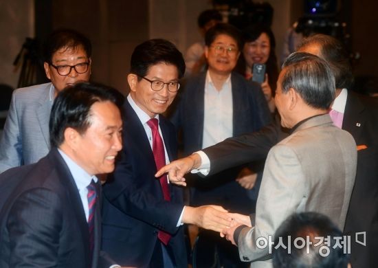 [포토]관훈토론회 참석한 김문수 자유한국당 서울시장 후보