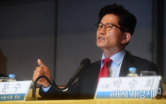 [포토]패널 질문에 답변하는 김문수 서울시장 후보