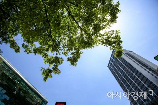 [포토] 초여름 날씨 나타내는 서울