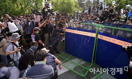 [포토] 국회로 향하는 민주노총