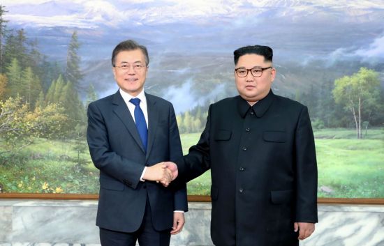 문재인 대통령과 북한 김정은 국무위원장.
