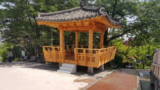 와룡공원 전통정자