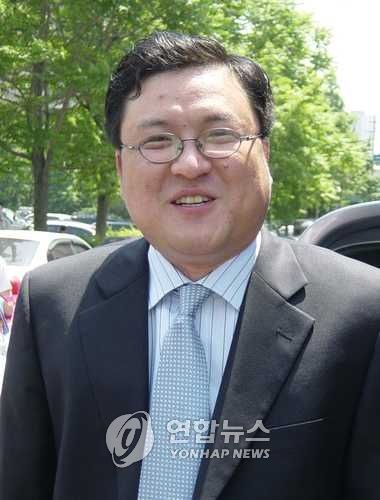 'MB 비하 패러디물' 이정렬 前판사, 퇴직 5년만에 변호사 등록