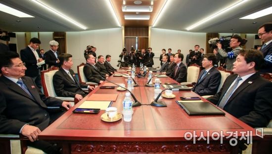[포토]남북고위급회담, 판문점 평화의집서 개최