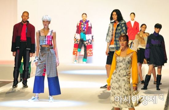 광주·아시아를 옷에 담다…호남대 패션쇼 ‘큰 호응’