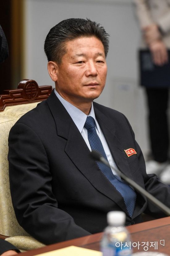 [포토] 박명철 민족경제협력위원회 부위원장