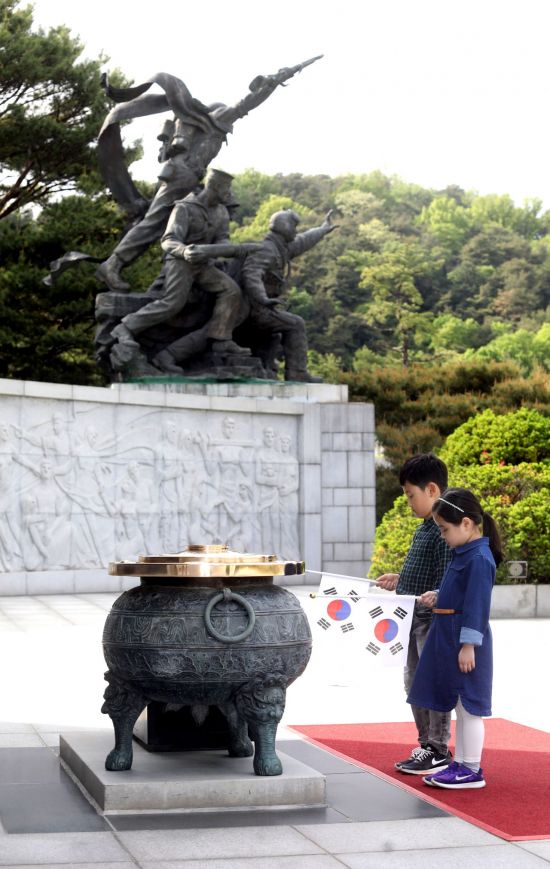 강남구, 6월 다양한 태극기 달기 이벤트 진행한 까닭?