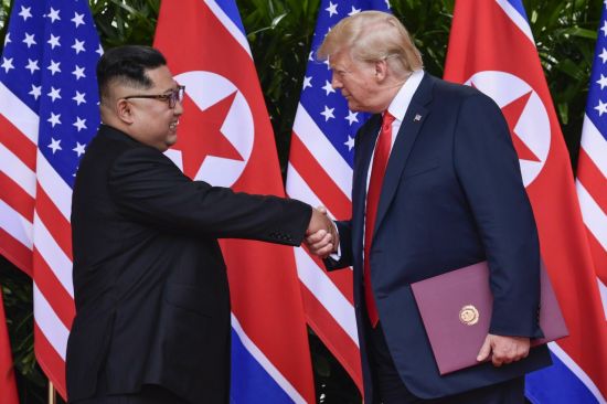 도널드 트럼프 미국 대통령(오른쪽)과 김정은 북한 국무위원장.