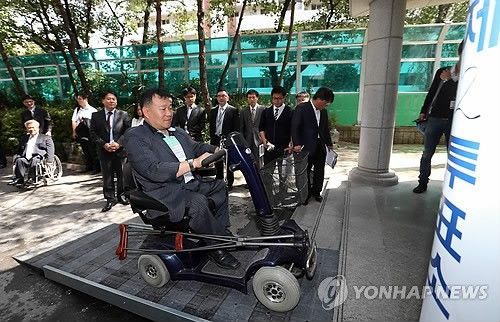 [뉴스 그 후]갈 길 먼 장애인 참정권‥"우리는 유령인가?"