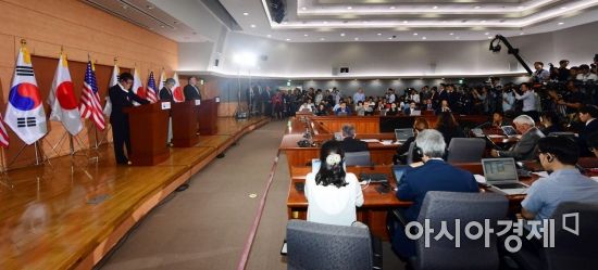 [포토]한미일 외교장관 공동기자회견