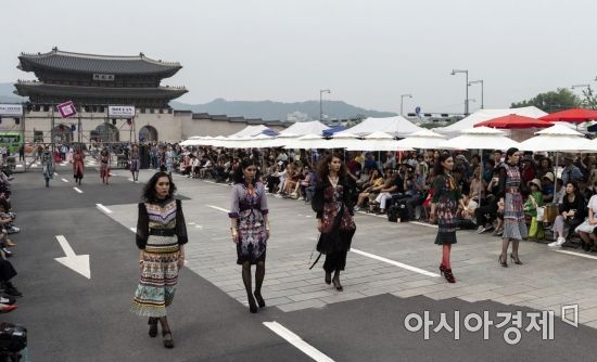 [포토] '서울 365-차 없는 거리 패션쇼'
