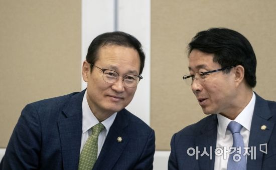 [포토] 남북교통인프라 추진 세미나 참석한 홍영표 원