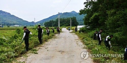 강진 실종 여고생 수색.사진=연합뉴스·전남지방경찰청 제공